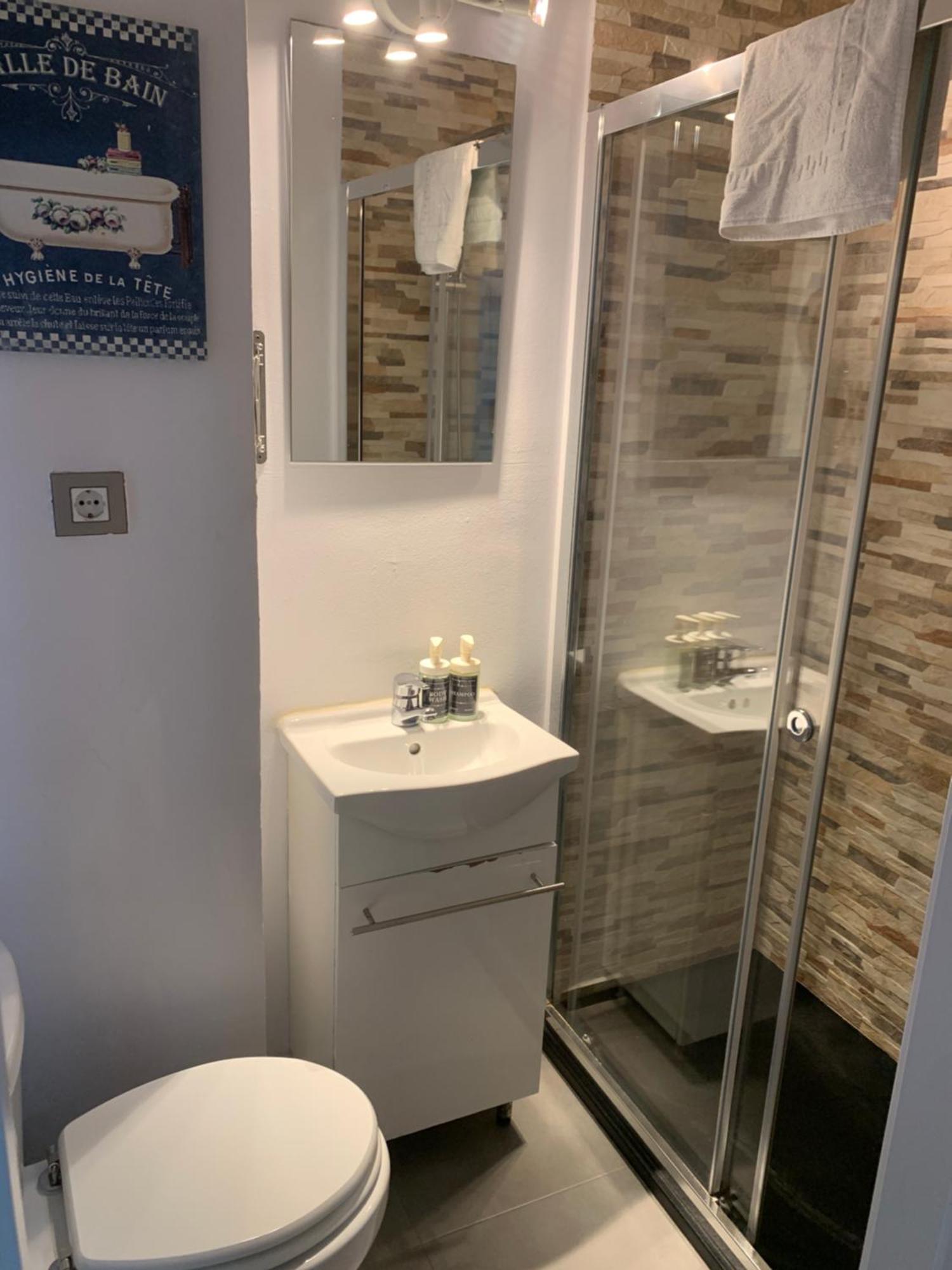 Twin Inner Room